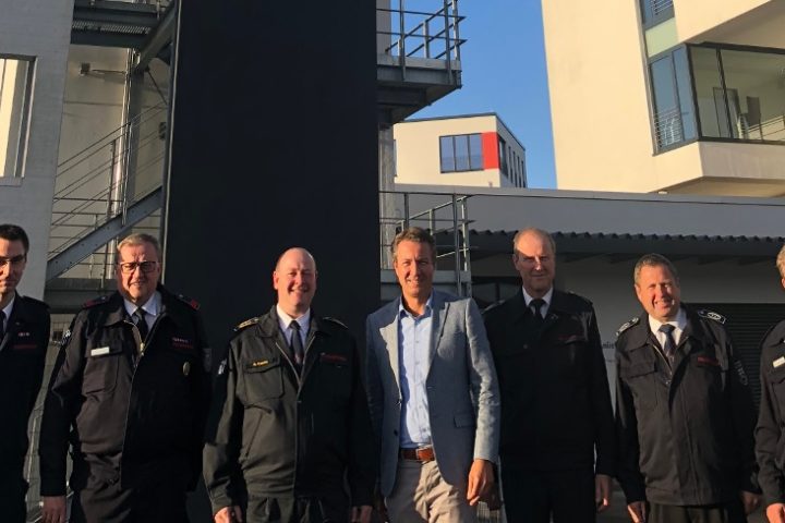 Mat­thi­as Kerkhoff besuch­te im Rah­men der „Woche der Feu­er­wehr“ den Feu­er­wehr­ver­band Hochsauerlandkreis